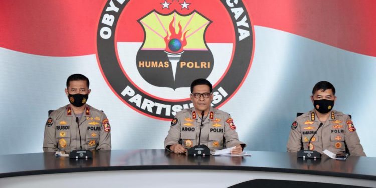 Pastikan Rekruitmen Dengan Prinsip Bersih, Transparan Dan Humanis, Panitia Dan Peserta Tanda Tangani Pakta Integritas dihadapan Kapolda Riau