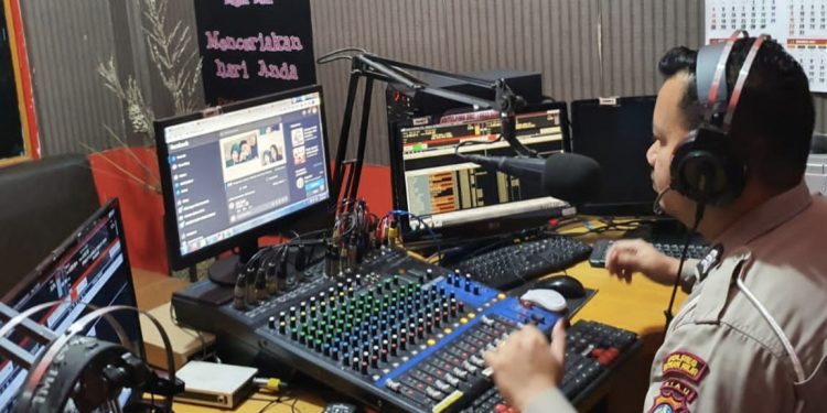 Melalui Radio, Satlantas Polres Rohil Himbau Warga Dalam Ops Zebra LK Tahun 2022