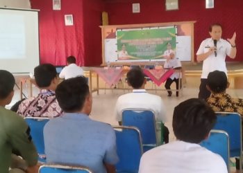 Kadis PMD Rohil Berikan Materi Tentang Kewirausahaan Bagi Pemuda