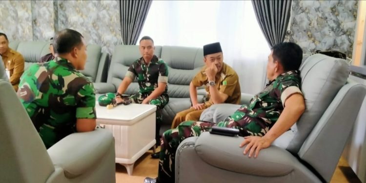 Kunjungan Kasdam 1 Bukit Barisan Diterima Langsung Bupati Rohil 