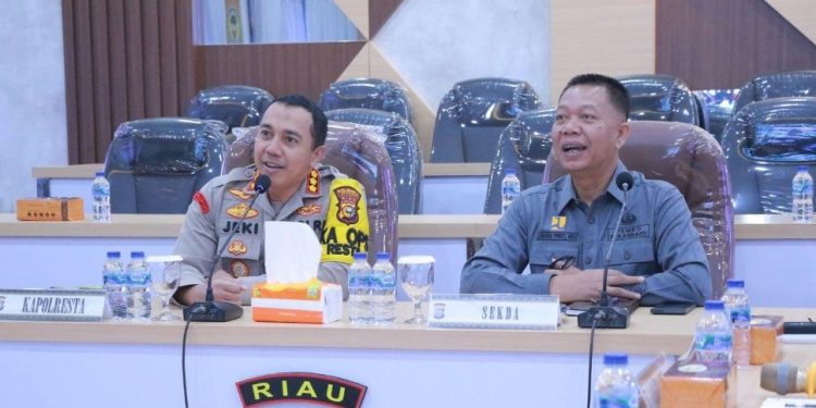 Sekdako Pekanbaru Pimpin Rakor Penyelenggaraan Pemilu 2024 Secara Zoom Meeting 