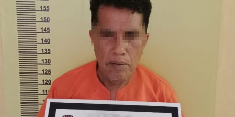 Kapolda Riau Menerima Penghargaan Dari Siber Riau Award