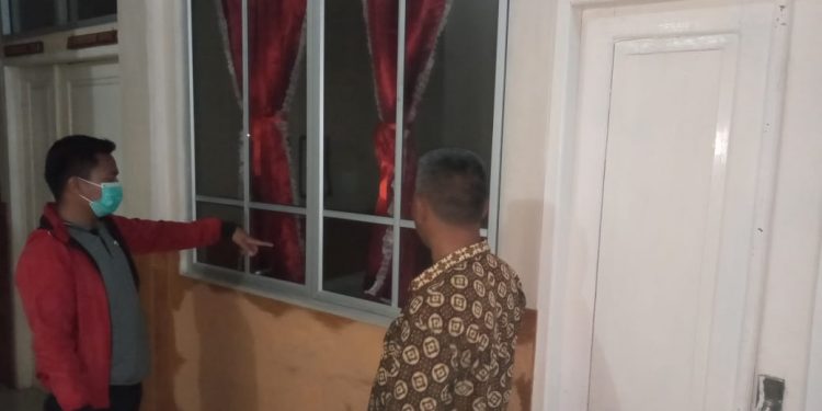 Polri dan TNI Laksanakan Pengamanan Vaksin Sinovac ( Covid 19 ) di Puskesmas Panipahan Wilayah Hukum Polsek Panipahan.