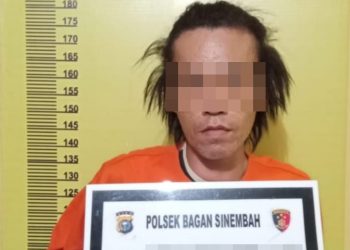 Polri dan TNI Laksanakan Pengamanan Vaksin Sinovac ( Covid 19 ) di Puskesmas Panipahan Wilayah Hukum Polsek Panipahan.