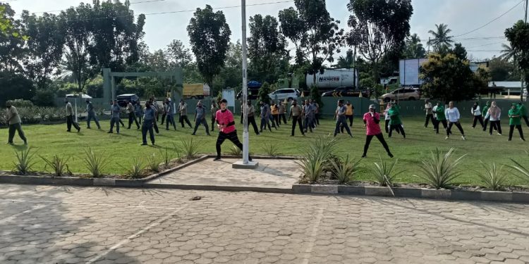 Polsek Tanah Putih Laksanakan Olah Raga Bersama TNI Polri di Koramil 02 Taput.