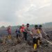 Kapolres Rokan Hilir AKBP Nurhadi Ismanto SH SIK Turun Langsung Melakukan Pemadaman dan Pendinginan Sejumlah Titik Api di Dusun 3 Kepenghuluan Labuhan Papan Kecamatan Tanah Putih Tanjung Melawan Kabupaten Rokan Hilir