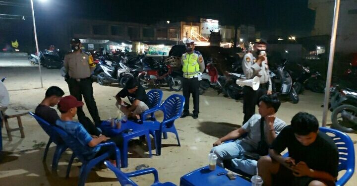 PPKM Level III, Polsek Pangkalan Kuras Razia Yustisi di Sejumlah Titik Keramaian warga