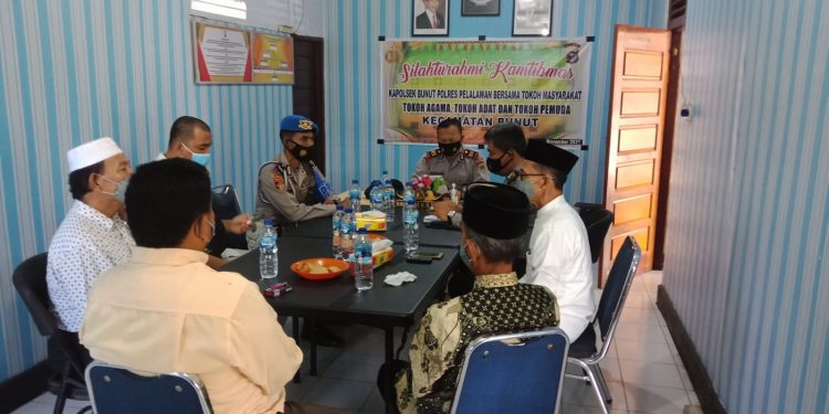 Kapolsek Bunut Jalin Silaturahmi Terhadap Sejumlah Tokoh di Wilayahnya