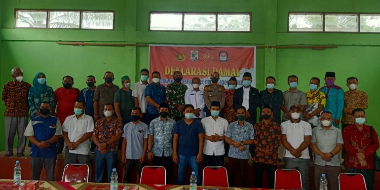 Kapolsek Pangkalan Lesung Hadiri Deklarasi Damai Pilkades Serentak