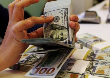 Nasabah Diminta Gunakan Masker, Uang di Bank Langsung Dikuras