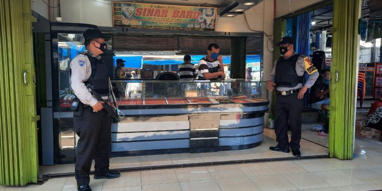 Cegah Kriminalitas, Polsek Ukui Patroli Mobile