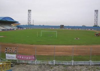 Stadion Kaharuddin Nasution Makan Korban, Rumput dan Lampu Penerangan Dikeluhkan
