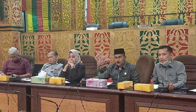 Komisi II DPRD Pekanbaru Rapat dengan Pengelola STC dan Pedagang Bahas Kenaikan Tarif Service Charge