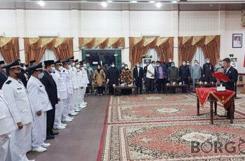 Bupati Afrizal Sintong Lantik 56 Pejabat Dilingkungan Pemkab Rohil, Ini Harapannya