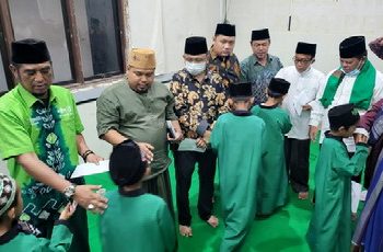 PWNU Riau Gelar Yasinan Bersama 40 Anak Yatim, Rusli Ahmad : Tahlil dan Doa Bersama Ini Bertujuan Terhindar Bahaya Radikalme