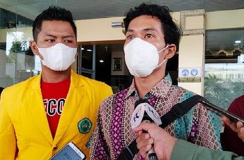 BantahanTudingan Saiman Pakpahan, Mahasiswa Unilak Ini Sebut Zukri Banyak Berbuat Untuk Pelalawan