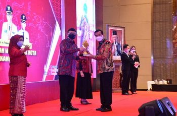 Ini Pengabdian Selama 10 Tahun Fidaus-Ayat, Pekanbaru Raih Multiprestasi