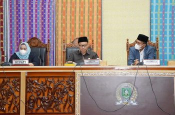 DPRD Rapat Paripurna Sampaikan Laporan Badan Anggaran terkait LKPJ Bupati 2021