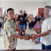 PT LUK Bagikan 130 Kis Minuman Kaleng dan Saguhati, Bersyukur dan Berterima Kasih Ungkap Kepala Desa Laboh Padilah