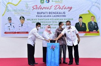 Lunching Aplikasi BKK 1 Miliar 1 Desa, Bupati Bengkalis Kasmarni : Menegaskan kepada Dinas PMD dan Camat, Segera Mensosialisasikan Aplikasi Ini ke Pemerintah Desa