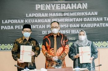 PEMKAB BENGKALIS KEMBALI TERIMA OPINI WTP KE-9 KALI DARI BPK-RI PERWAKILAN RIAU