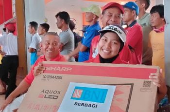 Aulia Fitri Marsyah Meraih Juara 1 di lapangan Golf Wirabima Gadut Kota Padang Provinsi Sumatera Barat