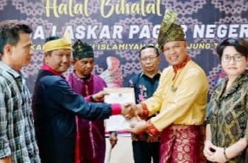 Pimpinan Pusat LLPN, Menyerahkan Mandat Kepada Datuk H Suardi Pimpin LLPN Kabupaten Siak