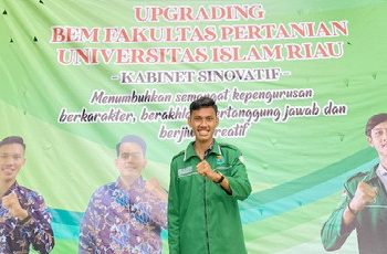 Persoalan Harga Sawit di Riau Terus Mengalami Penurunan Harga Pembelian TBS, Gubernur Fakultas Pertanian UIR Angkat Bicara
