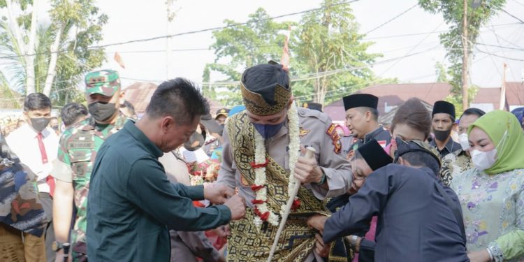 Sambut Kapolres Baru, Bupati Harap Andrian Pramudianto Betah di Rohil