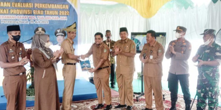 Kampung Perawang Barat Wakili Kabupaten Siak Lomba Desa Tingkat Provinsi Riau