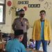 Bhabinkamtibmas Kampung Maredan Barat Dampingi Rombongan KBM Unilak