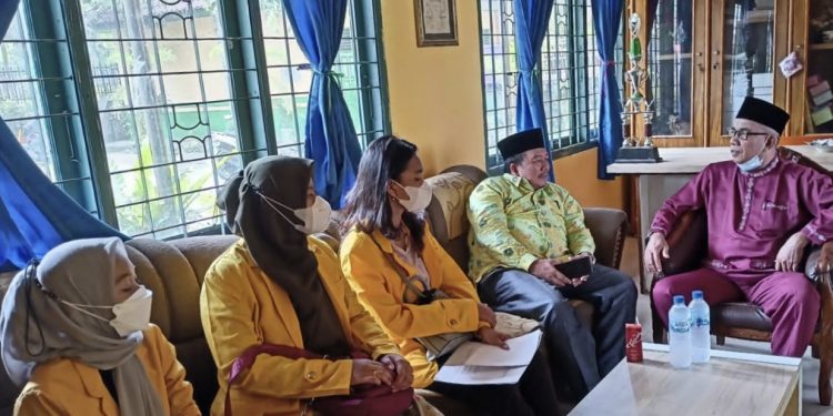 KBM Mahasiswa Unilak Berikan Penyuluhan Hukum di Kampung Tualang