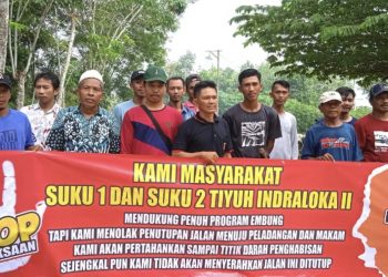 Warga Memanas, Jalan Desa Indra Loka 2 Ditutup