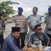 Bhabinkamtibmas Pinang Sebatang Dampingi Pelayanan Kesehatan Gratis