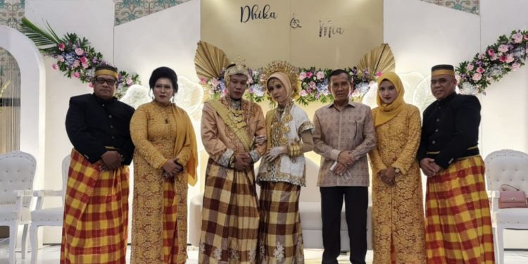 Pernikahan Putra Bunda Kasihhati Ketua Presidium FPII Berlangsung Sukses