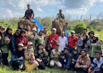 Mahasiswa UNRI dan Anggota DPR Pelalawan Kunjungi TN Teso Nilo