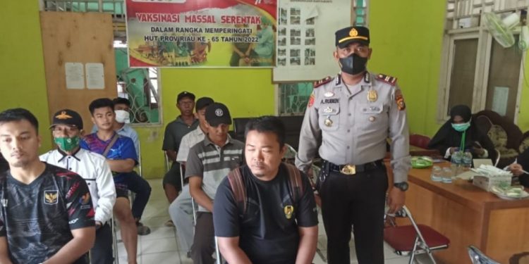 Sambut Hut Riau, Upika dan Polsek Rimba Melintang Gelar Vaksin Massal