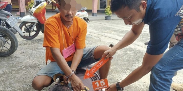 Satreskrim Polres Rohil Gelar Rekontruksi Pembunuhan Pemuda di Kubu