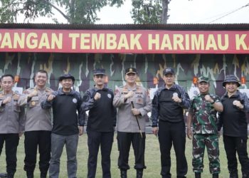 Kepala BNN RI Latihan Menembak di Mako Brimob Saat Kunker ke Riau
