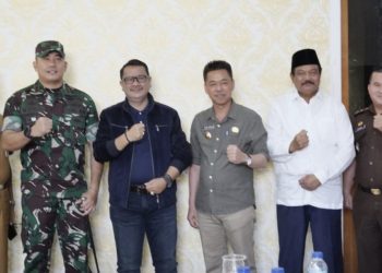 Bupati Rohil Terima Kunjungan H. Amsori Thohir Menantu Wakil Presiden RI