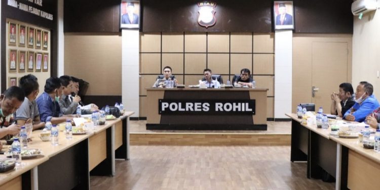 Bupati Rohil Akan Bekukan Pencatatan Serikat Pekerja Sampai Ada Putusan Pengadilan