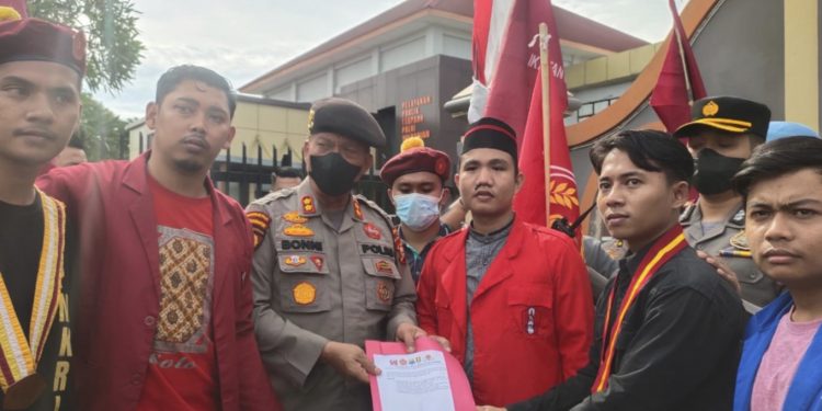 Diduga Ugal-ugalan, Cipayung Plus Pekanbaru Minta Kapolda Tertibkan RAPP