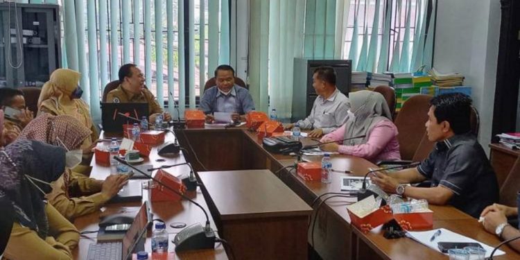 Komisi III DPRD Pekanbaru Rapat dengan Dinas Kesehatan Terkait Pelayanan Masyarakat Kurang Mampu