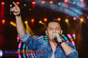 Gelar Konser di Kota Bertuah, New Paragon Pub & KTV Pekanbaru Datangkan BIAN Bagindas