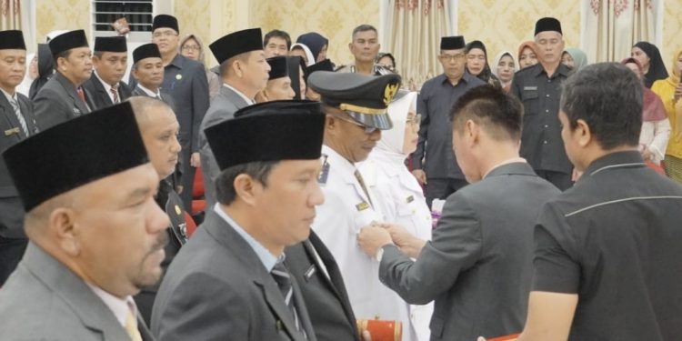 Bupati Rohil Lantik Puluhan Pejabat Tinggi Pratama dan Administrasi