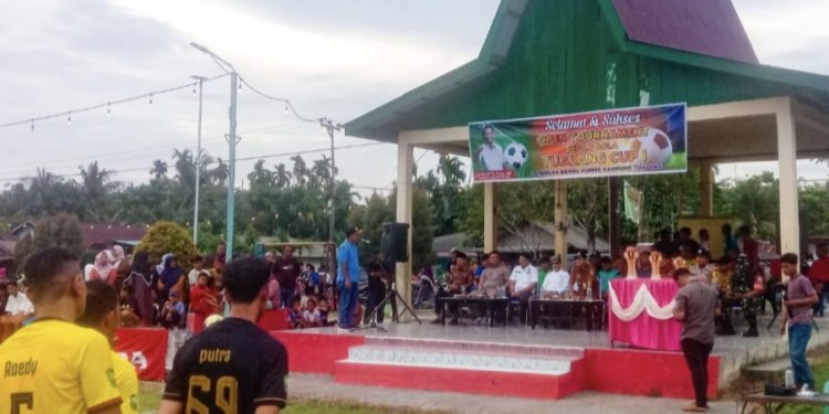 Penghulu Kampung Tualang Buka Open Turnament Tualang Cup I Sepakbola