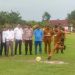 Camat Tualang Dapat Kehormatan Tendangan Bola Pertama Open Turnament Tualang Cup 1