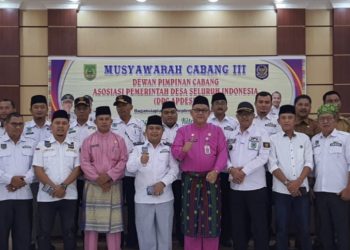 Wakili Bupati dan Sekda Rohil Buka Muscab DPC III APDESI