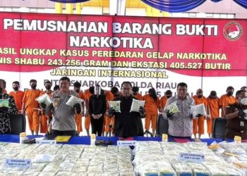 Polda Riau Musnahkan 243 Kg Sabu dan 405.527 Butir Ekstasi Jaringan Narkoba Internasional