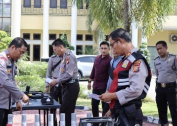 Kapolres Rokan Hilir Pimpin Pengecekan  Ranmor R4, R2 Peralatan Dalmas dan Senpi